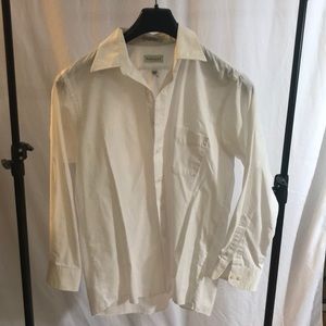 White dress shirt